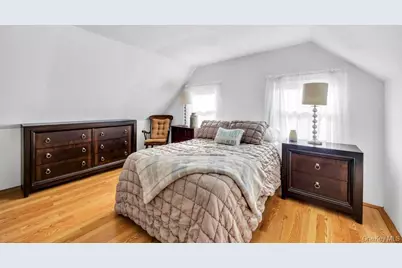 101 Constellation Road, Levittown, NY 11756 - Photo 17