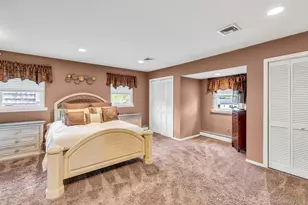 27 Hollister Ln, Islip, NY 11751 - Photo 13