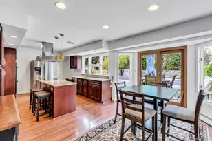 27 Hollister Ln, Islip, NY 11751 - Photo 7