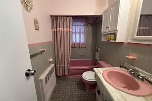 110 Evergreen Ave, Lynbrook, NY 11563 - Photo 15