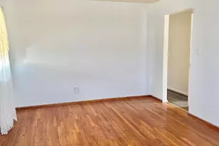 110 Evergreen Ave, Lynbrook, NY 11563 - Photo 3