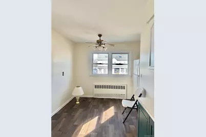 110 Evergreen Avenue #2nd Floor, Lynbrook, NY 11563 - Photo 7