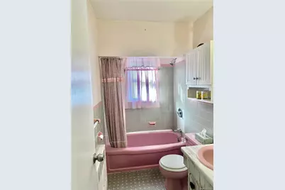 110 Evergreen Avenue #2nd Floor, Lynbrook, NY 11563 - Photo 13