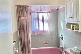 110 Evergreen Ave, Lynbrook, NY 11563 - Photo 13