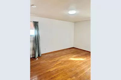 110 Evergreen Avenue #2nd Floor, Lynbrook, NY 11563 - Photo 9