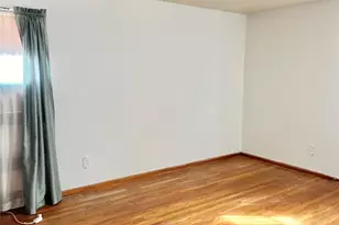 110 Evergreen Ave, Lynbrook, NY 11563 - Photo 9