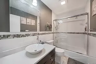 7 Hester Ln, Ronkonkoma, NY 11779 - Photo 17