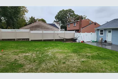 126 Forest Avenue, Glen Cove, NY 11542 - Photo 27