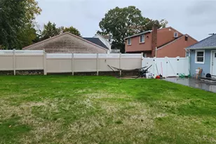 126 Forest Ave, Glen Cove, NY 11542 - Photo 27