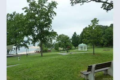 126 Forest Avenue, Glen Cove, NY 11542 - Photo 29