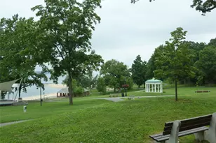 126 Forest Ave, Glen Cove, NY 11542 - Photo 29