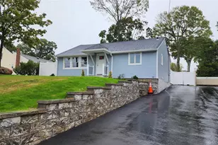 126 Forest Ave, Glen Cove, NY 11542 - Photo 3