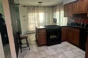 100 Baker Ct, Island Park, NY 11558 - Photo 5