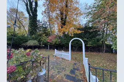 24 Locust Road, Wading River, NY 11792 - Photo 17