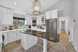 42 Maple Moor Ln, Cortlandt Manor, NY 10567 - Photo 5