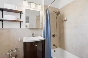 141 Woodmere Blvd, Woodmere, NY 11598 - Photo 15