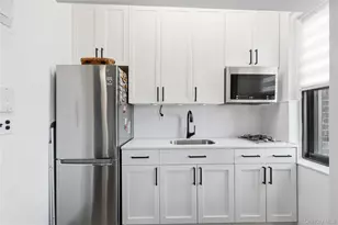 141 Woodmere Blvd, Woodmere, NY 11598 - Photo 11