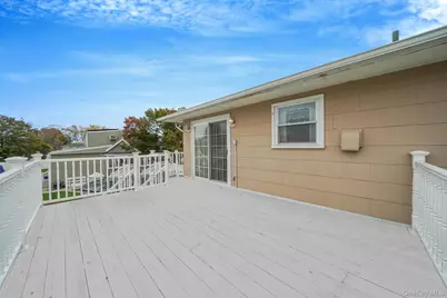 501 Windmill Avenue, West Babylon, NY 11704 - Photo 9