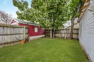 91-15 Vanderveer St, Queens Village, NY 11428 - Photo 19