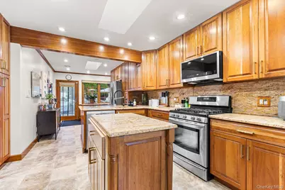 9 Lewis Avenue, Hartsdale, NY 10530 - Photo 9