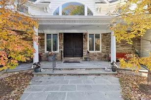 144 Round Swamp Rd, Melville, NY 11747 - Photo 7