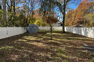 99 Grand Ave, Shirley, NY 11967 - Photo 11