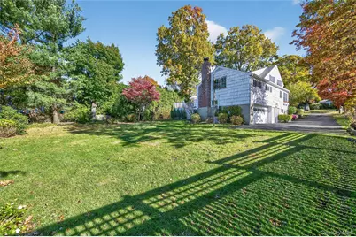 7 Shore Road, Manhasset, NY 11030 - Photo 25