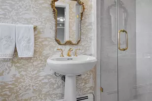 7 Shore Rd, Manhasset, NY 11030 - Photo 17