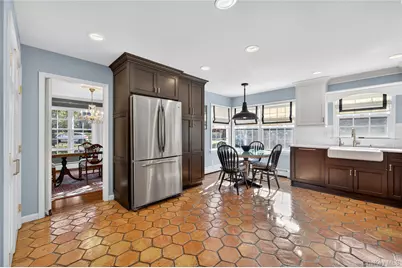 7 Shore Road, Manhasset, NY 11030 - Photo 15