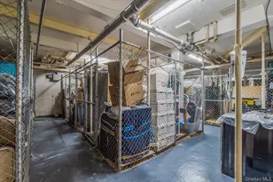 162-01 Powells Cove Blvd, Whitestone, NY 11357 - Photo 19