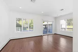 93 Birchwood Dr, Huntington Station, NY 11746 - Photo 11