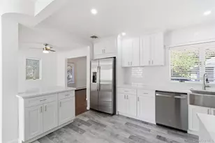 93 Birchwood Dr, Huntington Station, NY 11746 - Photo 7