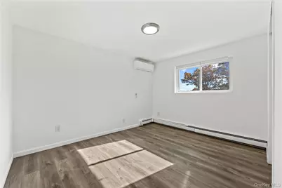 197 Blacksmith Road S, Levittown, NY 11756 - Photo 23