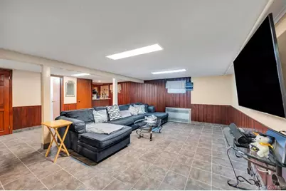 8303 261st Street, Floral Park, NY 11004 - Photo 27