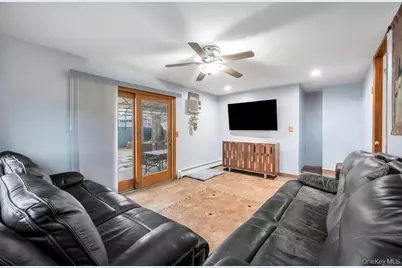 8303 261st Street, Floral Park, NY 11004 - Photo 23