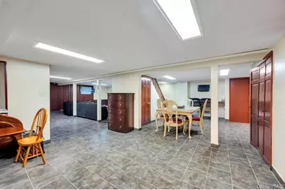 8303 261st Street, Floral Park, NY 11004 - Photo 31