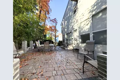 21 Cary Road, Great Neck, NY 11021 - Photo 17