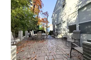 21 Cary Rd, Great Neck, NY 11021 - Photo 17