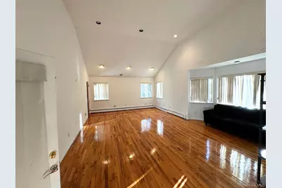 21 Cary Road, Great Neck, NY 11021 - Photo 7