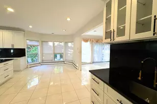 21 Cary Rd, Great Neck, NY 11021 - Photo 13