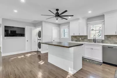 2 Roosevelt Street, Bayville, NY 11709 - Photo 9