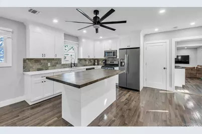 2 Roosevelt Street, Bayville, NY 11709 - Photo 7