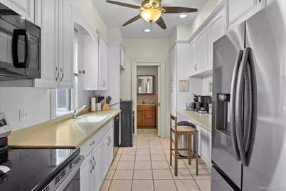 121 S Jamesport Avenue, South Jamesport, NY 11970 - Photo 11