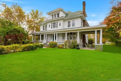 121 S Jamesport Avenue, South Jamesport, NY 11970 - Photo 3