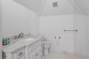 121 S Jamesport Ave, South Jamesport, NY 11970 - Photo 39