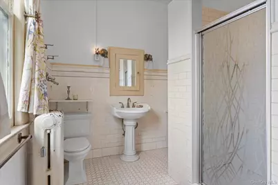 121 S Jamesport Avenue, South Jamesport, NY 11970 - Photo 29