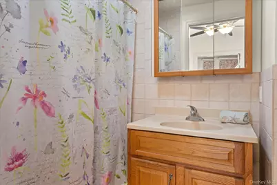 121 S Jamesport Avenue, South Jamesport, NY 11970 - Photo 35