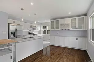 250-04 39th Rd, Little Neck, NY 11363 - Photo 9