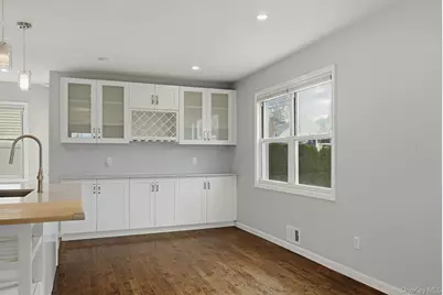 250-04 39th Road, Little Neck, NY 11363 - Photo 11