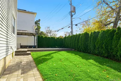 250-04 39th Road, Little Neck, NY 11363 - Photo 29